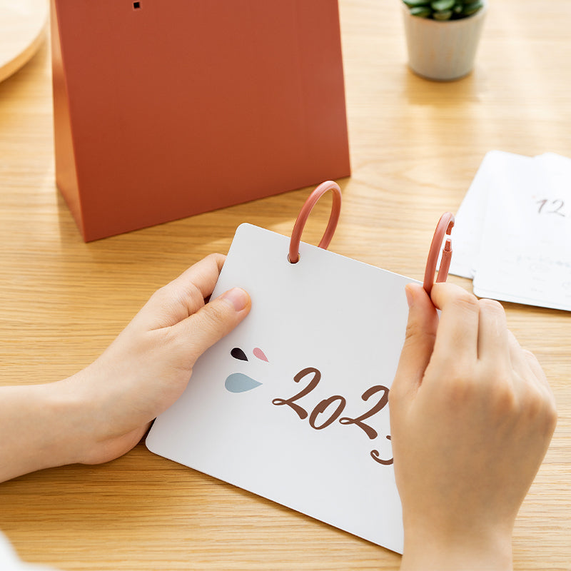 Small Fresh Desk Calendar 200g Matte Thickened Paper Plan Book